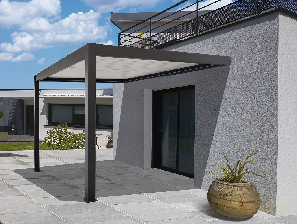 PERGOLA BIOCLIMATICA ZEPHIR ADDOSSATA 3X4 MOTORIZZATA CON LED GRIGIA